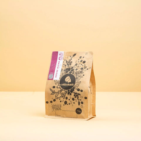 coffeekult Hausmischung NO3 aus 100% Arabica-Bohnen mit aromatisch-schokoladigem Charakter in Verpackung 250 Gramm