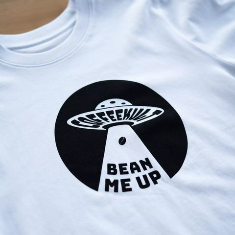 Schwarzes T-Shirt mit Grafik ‚Bean Me Up‘ – Kaffeeliebhaber-Motiv