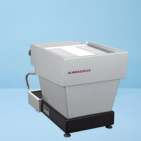 La Marzocco Linea Profi-Espressomaschine aus Edelstahl, ideal für Baristas und Kaffeeliebhaber, elegante und hochwertige Siebträgermaschine in silver